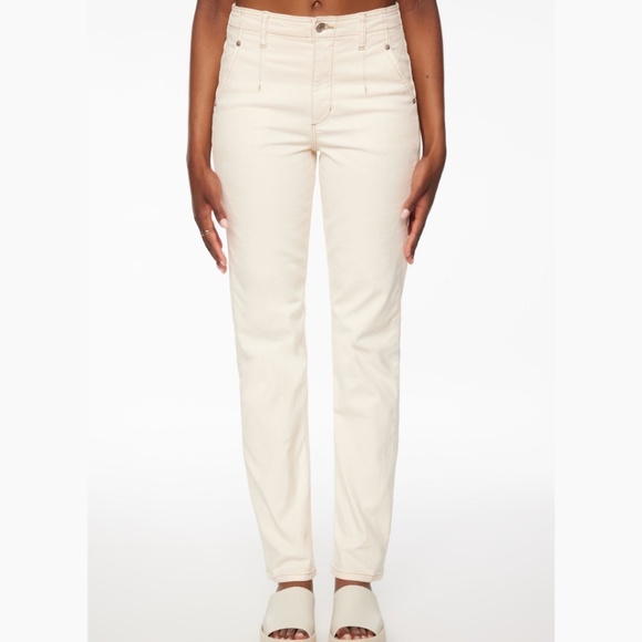4/$20 LAST CHANCE! NWT Dynamite Straight Jeans - Sz 30 - Light Beige - Picture 1 of 7